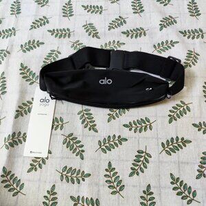 New ALO Yoga  mobile phone bag